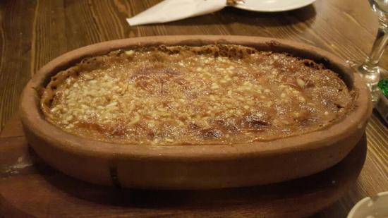 Güveçte Yöresel Sıcak Helva